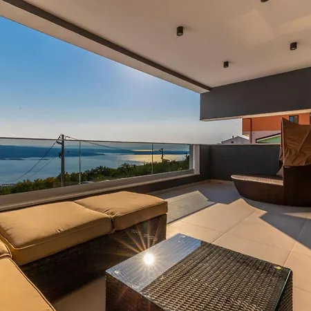 Vila Lorena Stylish Sea View - Four Bedroom With Private Pool