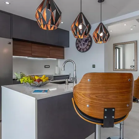 Lorena Stylish Sea View - Four Bedroom With Private Pool Vila *