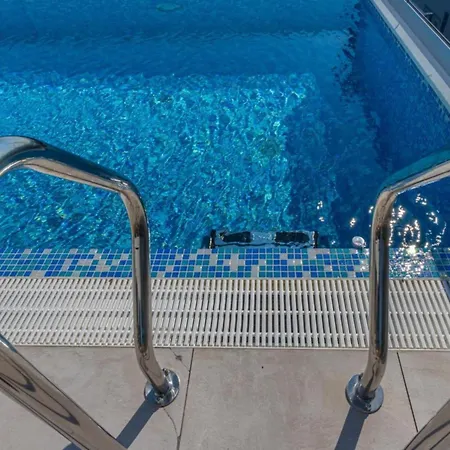 Lorena Stylish Sea View - Four Bedroom With Private Pool Crikvenica