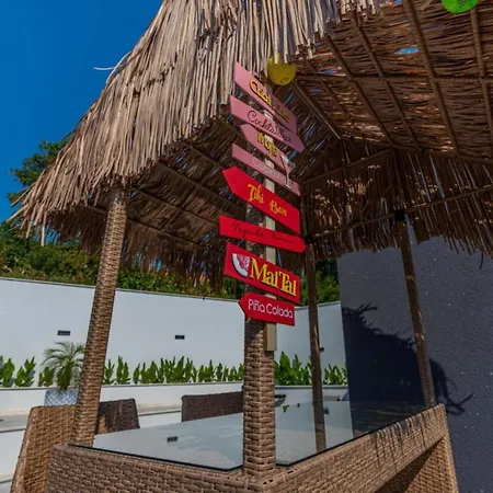 Lorena Stylish Sea View - Four Bedroom With Private Pool