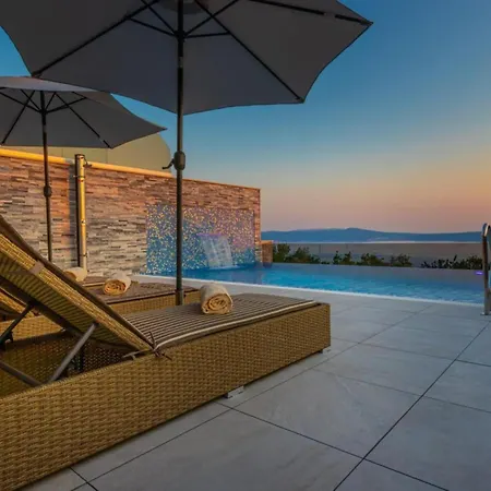 Lorena Stylish Sea View - Four Bedroom With Private Pool Vila