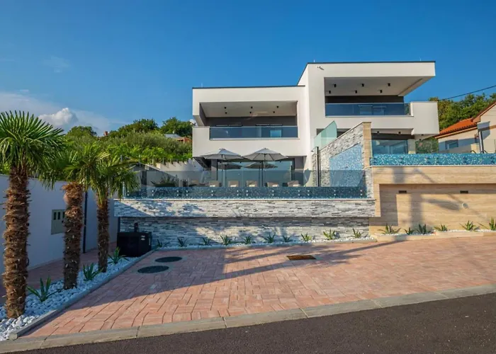 Βίλα Lorena Stylish Sea View - Four Bedroom With Private Pool