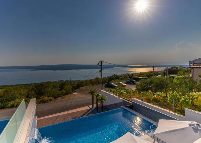 Lorena Stylish Sea View - Four Bedroom With Private Pool Vila